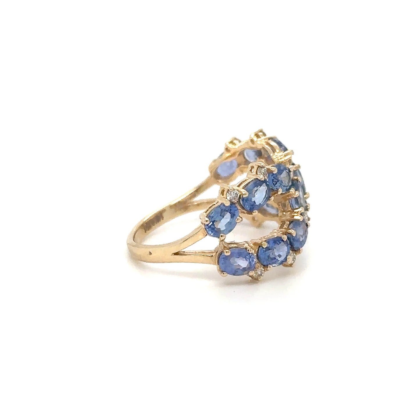 YELLOW GOLD RING WITH SAPPHIRE AND DIAMONDS