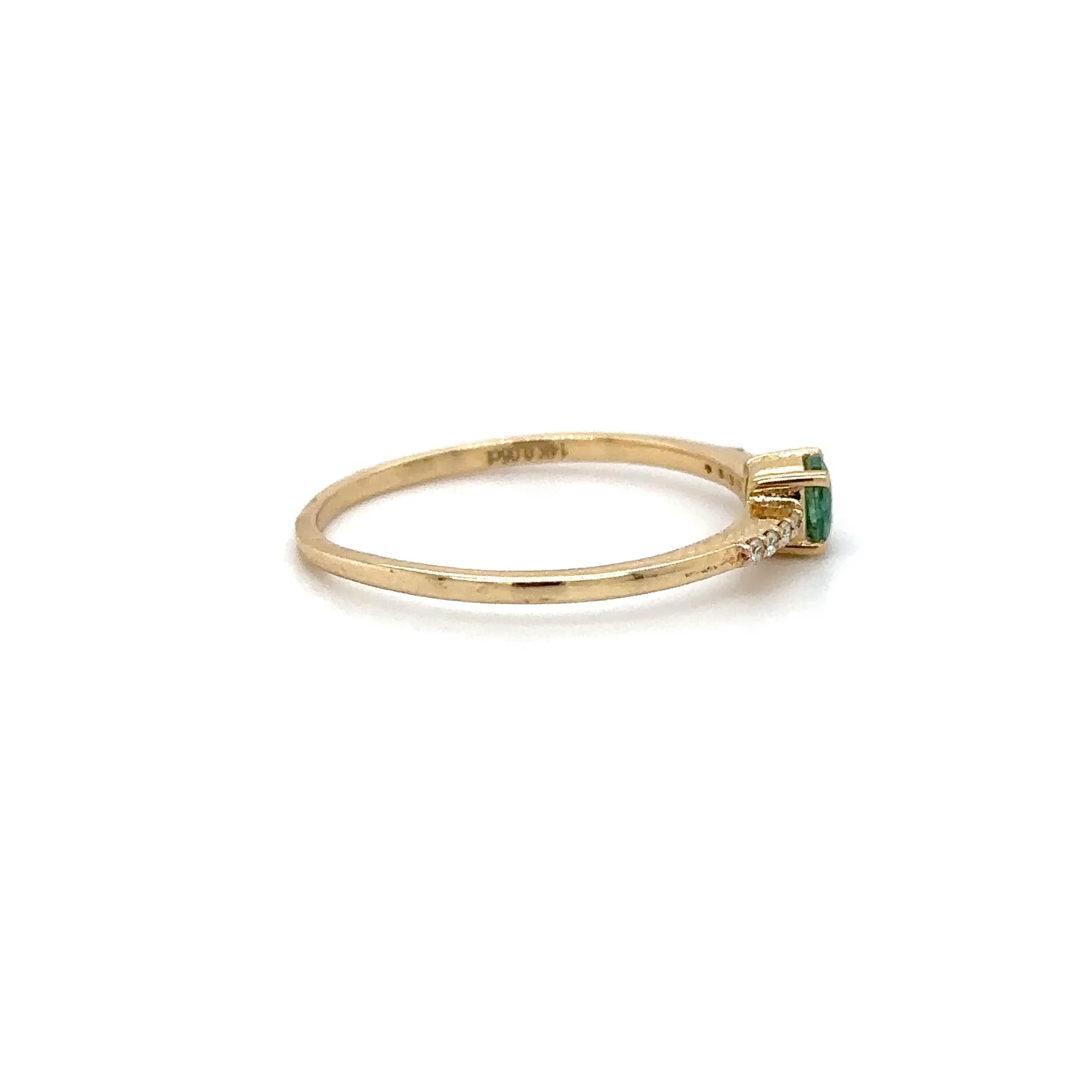 14KT YELLOW GOLD EMERALD AND DIAMONDS RING