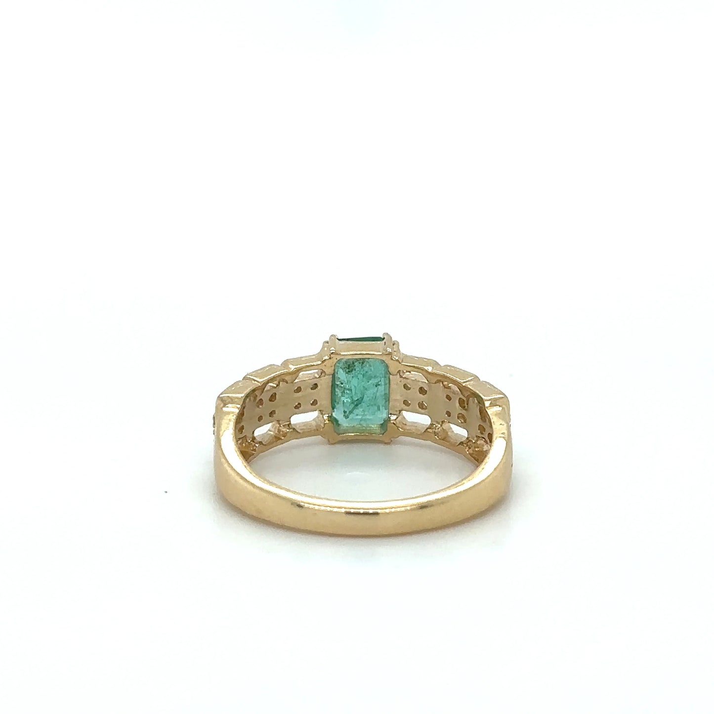YELLOW GOLD RING WITH EMERALD AND DIAMONDS