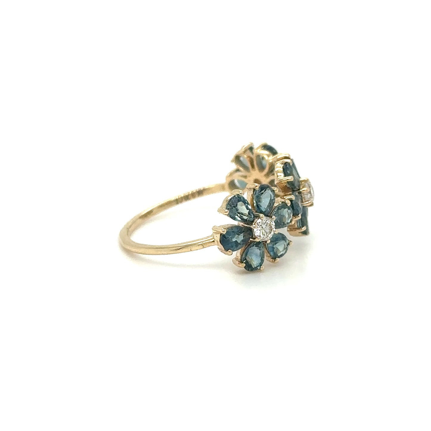 14K FLOWER RING WITH SAPPHIRE AND DIAMONDS