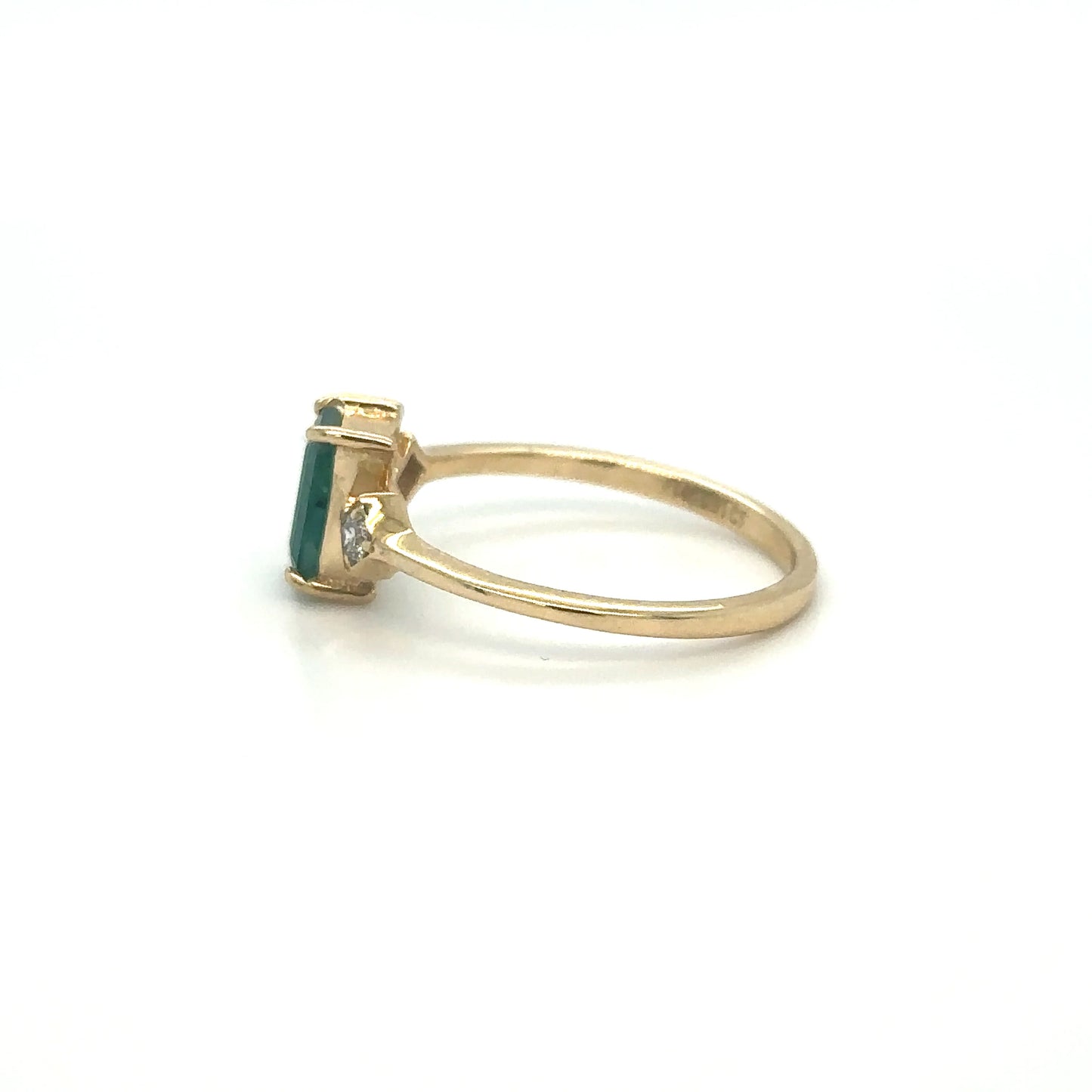 14KT YELLOW GOLD EMERALD DIAMOND RING