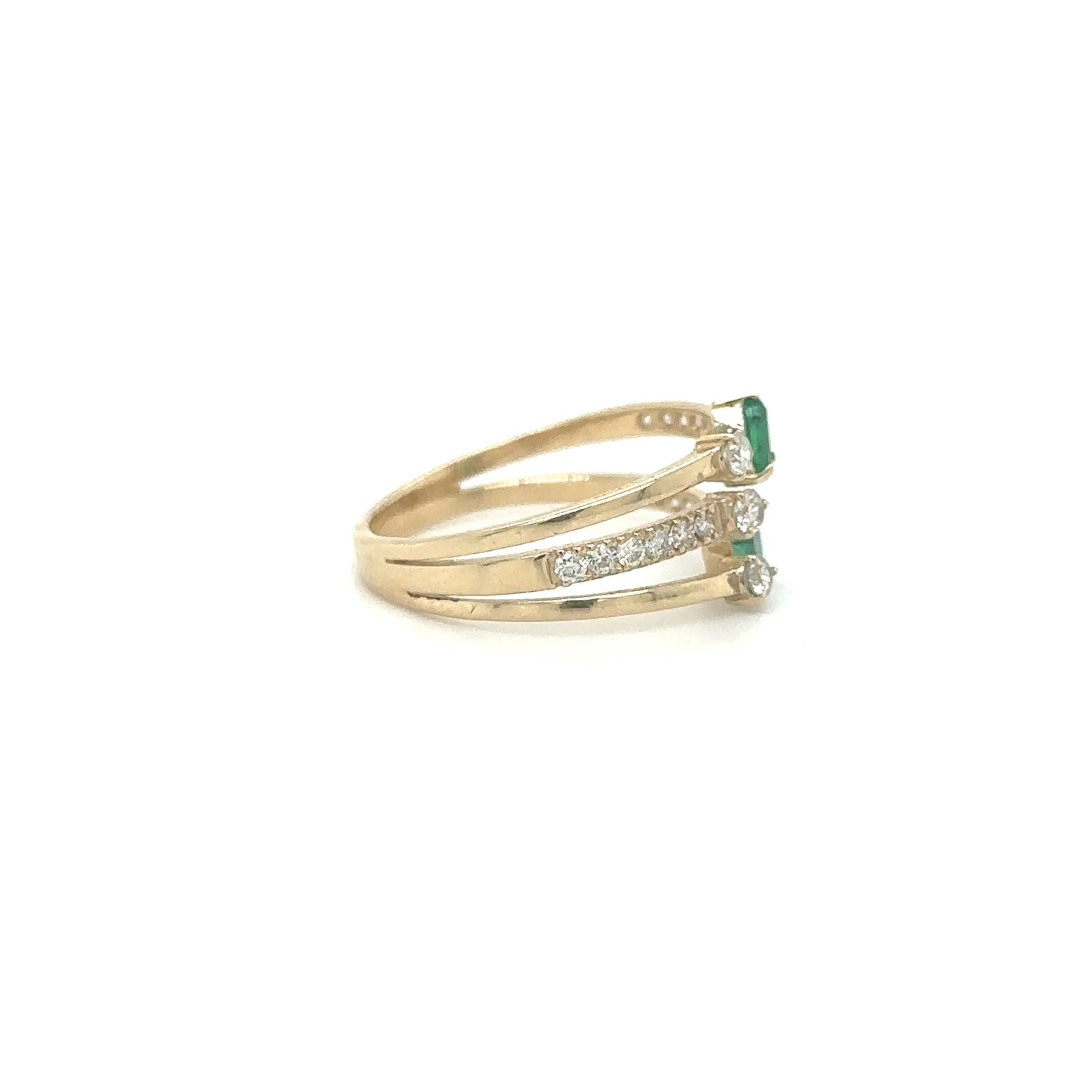 14KT YELLOW GOLD EMERALD DIAMOND RING