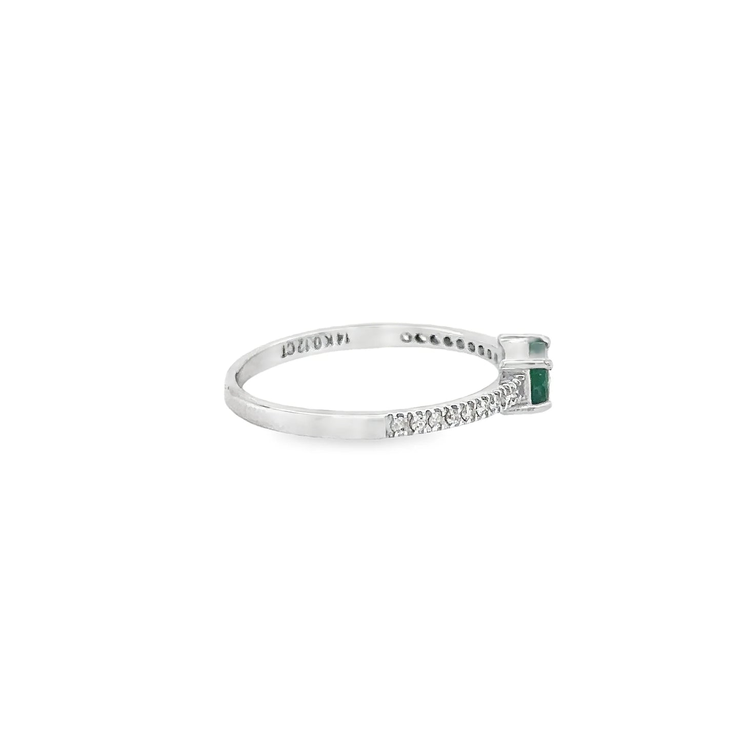 14KT WHITE GOLD EMERALD AND DIAMONDS RING