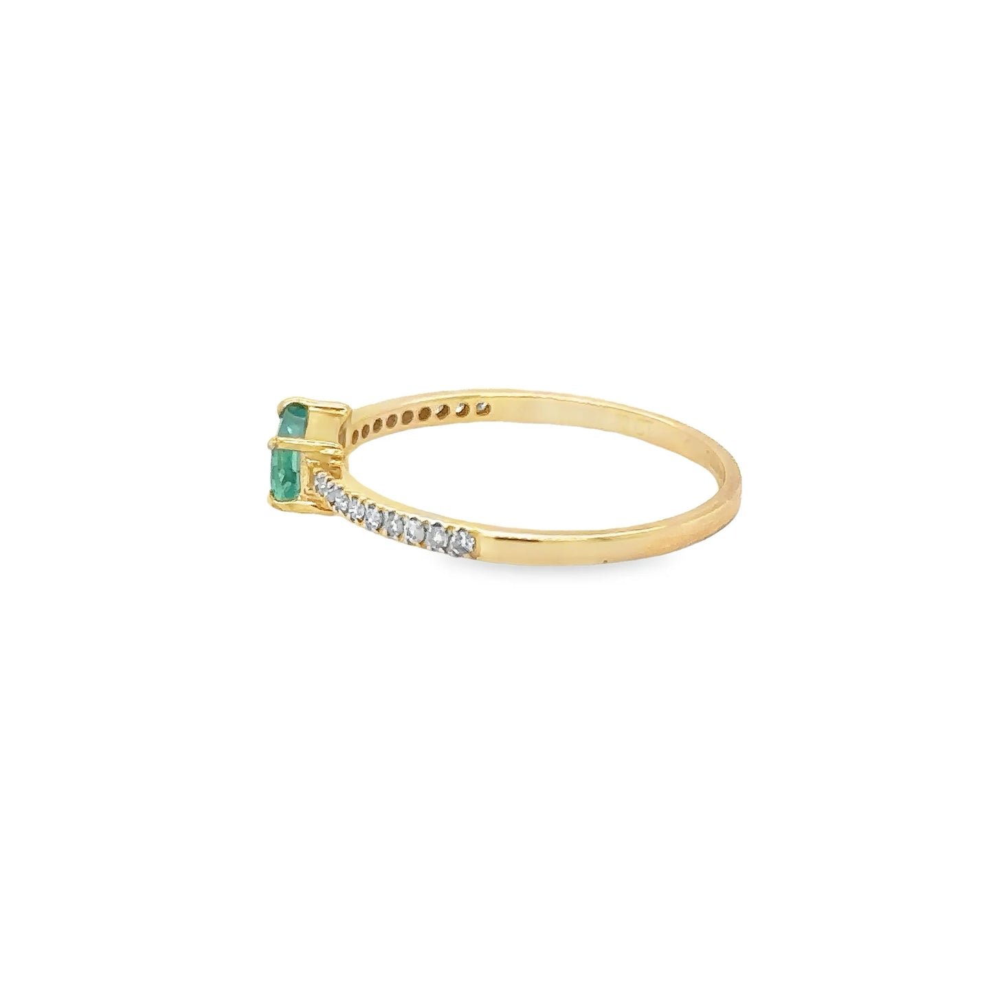 14KT YELLOW GOLD EMERALD AND DIAMONDS RING