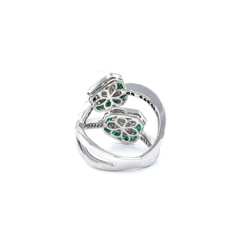 18KT WHITE GOLD EMERALD AND DIAMOND RING