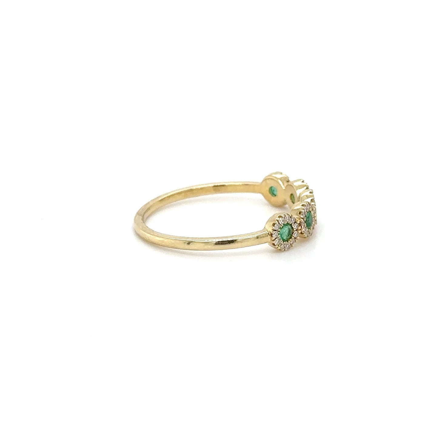 14KT YELLOW GOLD EMERALD AND DIAMONDS RING