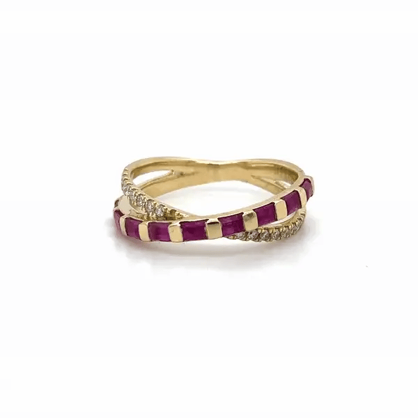 14KT YELLOW GOLD RUBY AND DIAMONDS RING