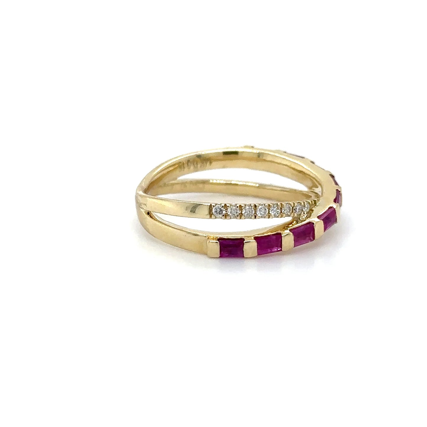14KT YELLOW GOLD RUBY AND DIAMONDS RING
