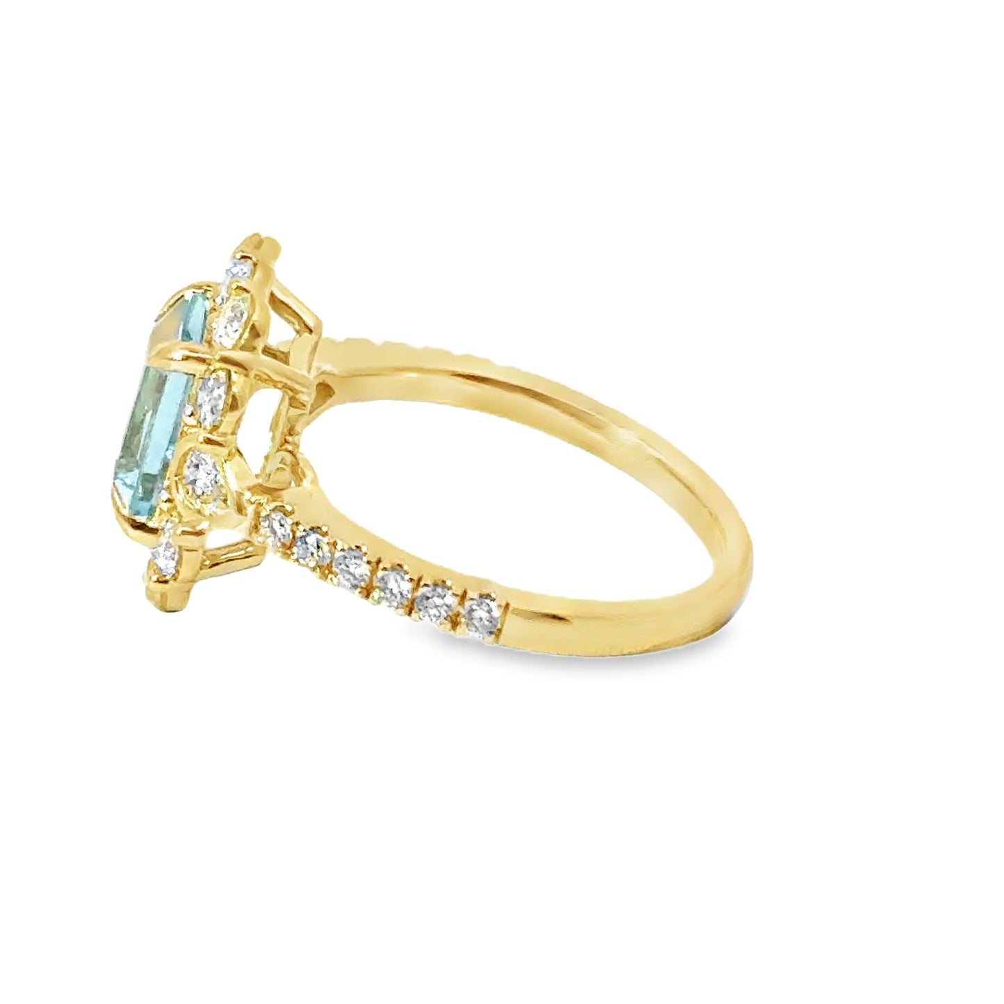 14KT GOLD AQUAMARINE AND DIAMOND RING