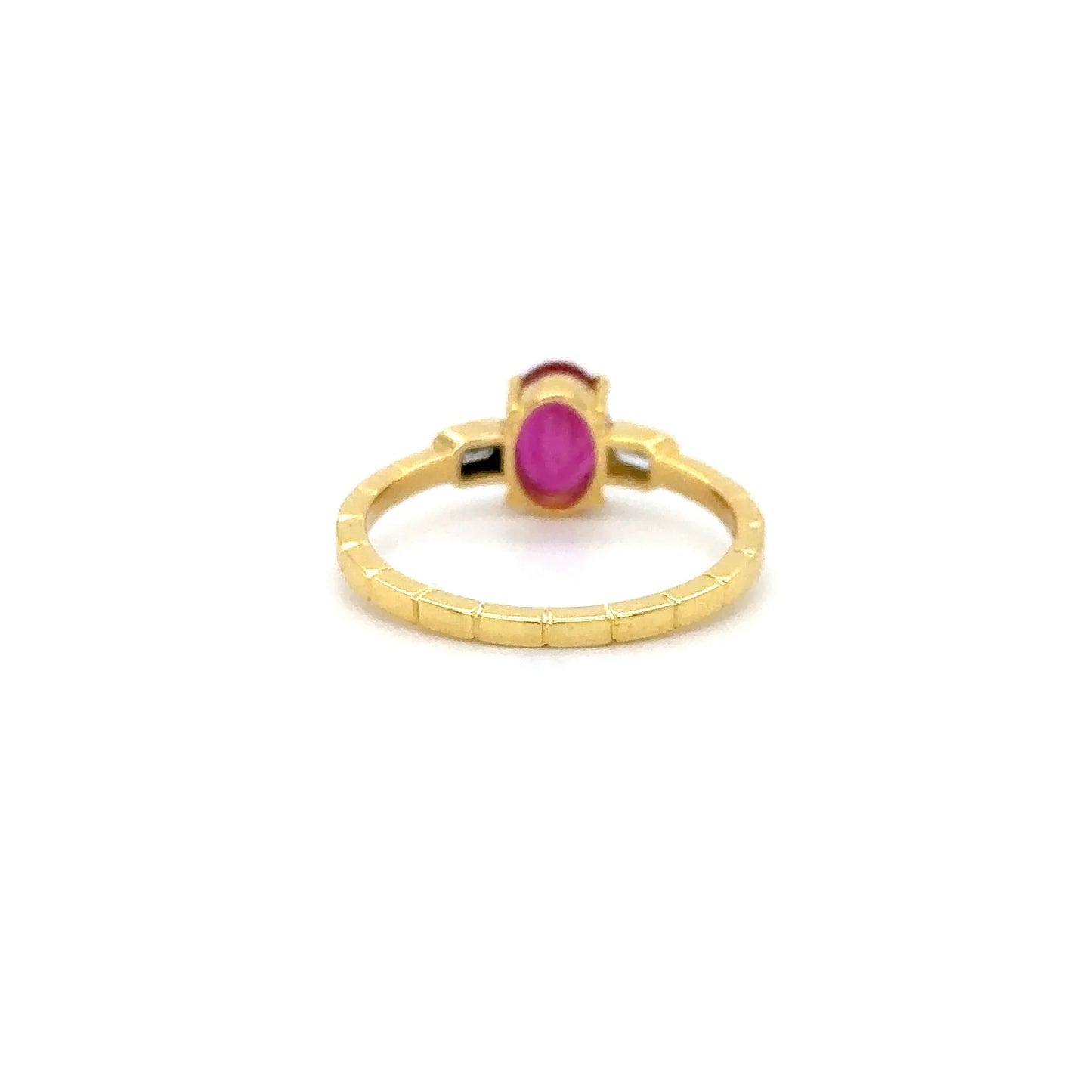 14KT YELLOW GOLD RUBY AND DIAMONDS RING