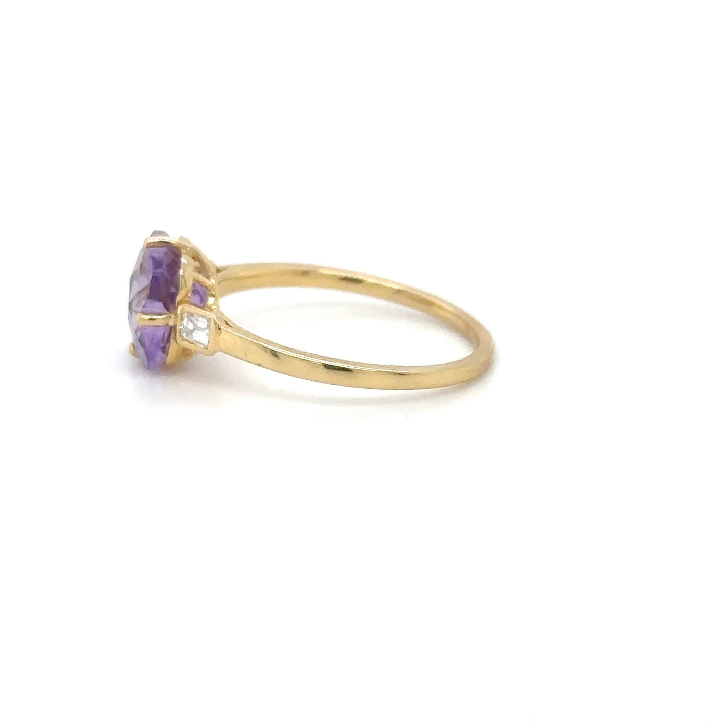 18KT YELLOW GOLD AMETHYST DIAMONDS RING