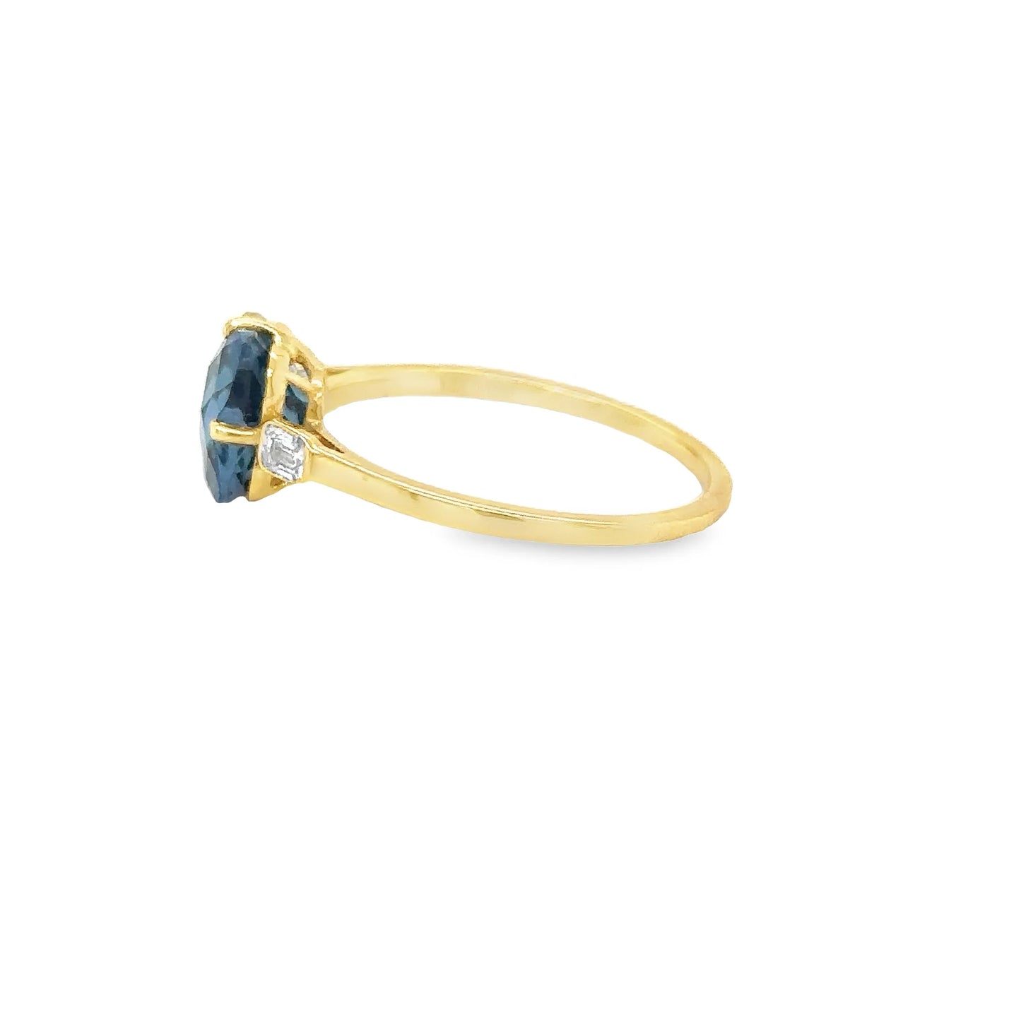 14KT YELLOW GOLD BLUE TOPAZ AND DIAMONDS RING
