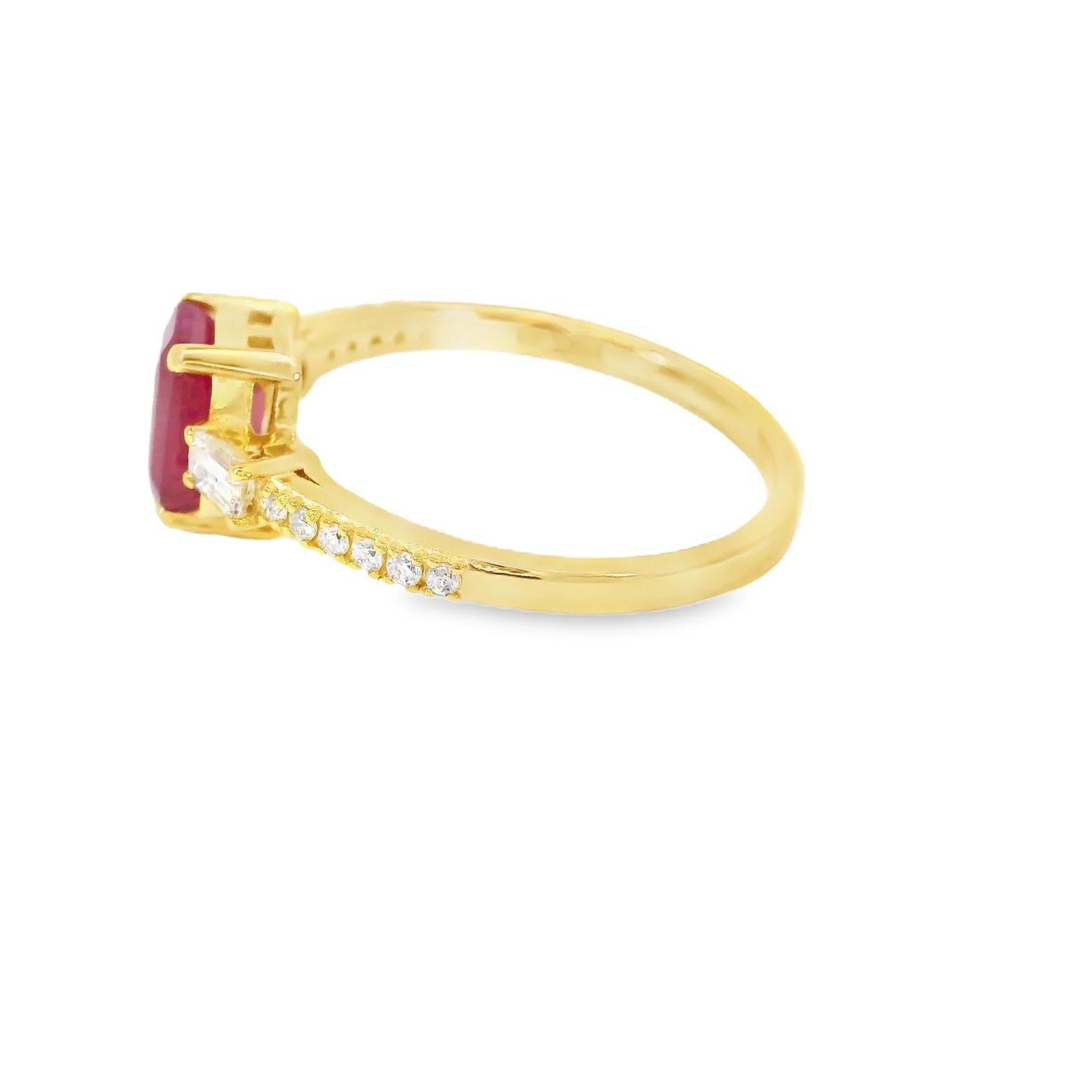14KT YELLOW GOLD RUBY AND DIAMONDS RING