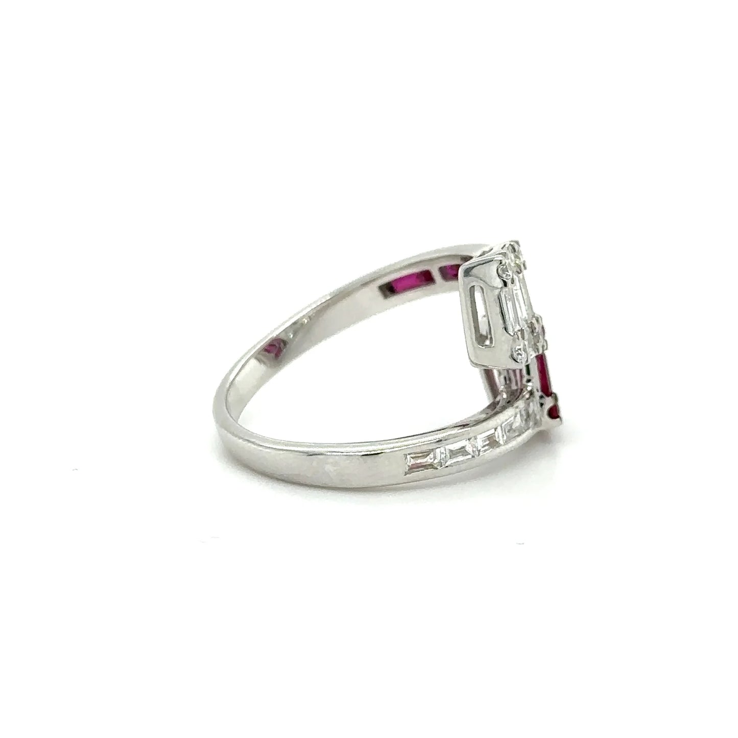 18KT WHITE GOLD RUBY DIAMOND RING