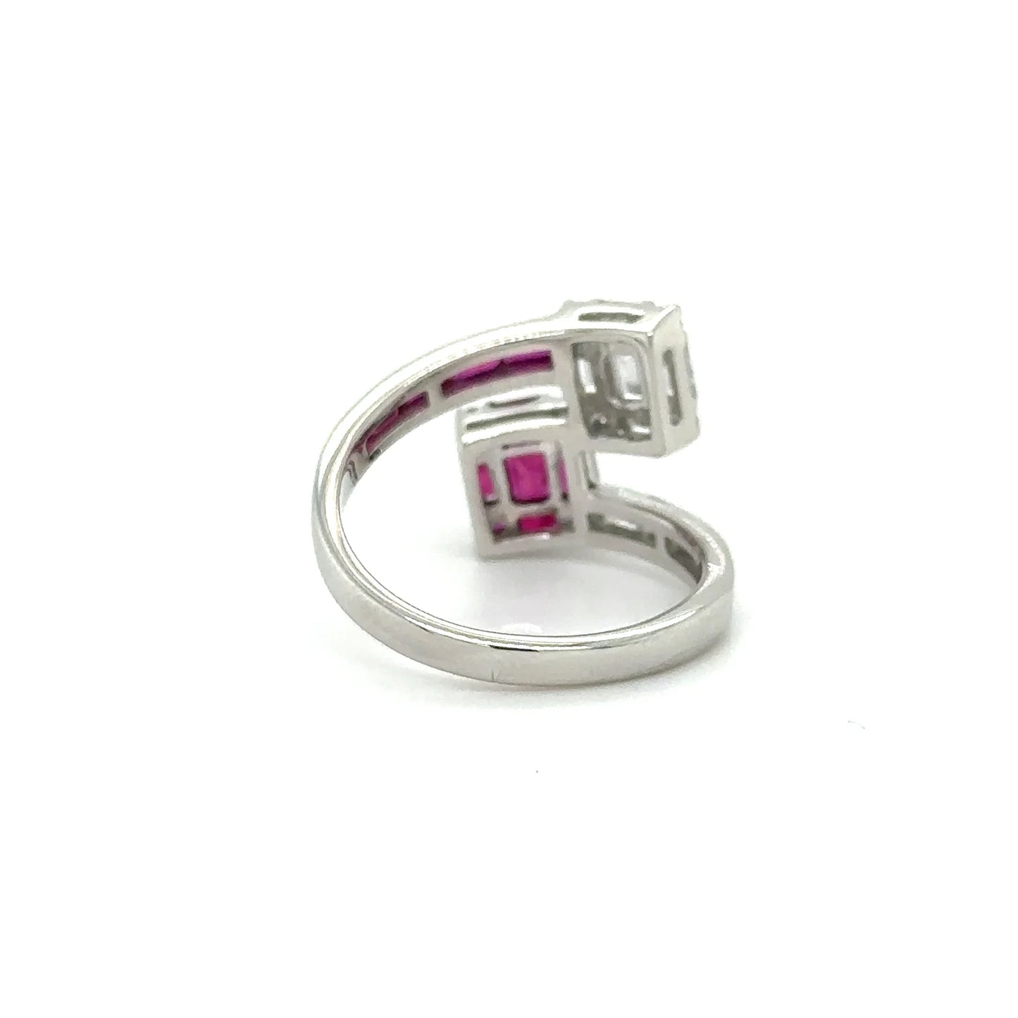 18KT WHITE GOLD RUBY DIAMOND RING