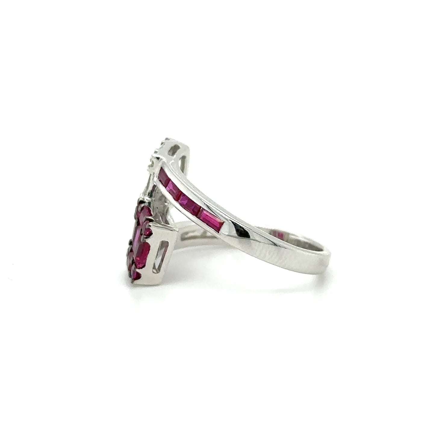 18KT WHITE GOLD RUBY DIAMOND RING