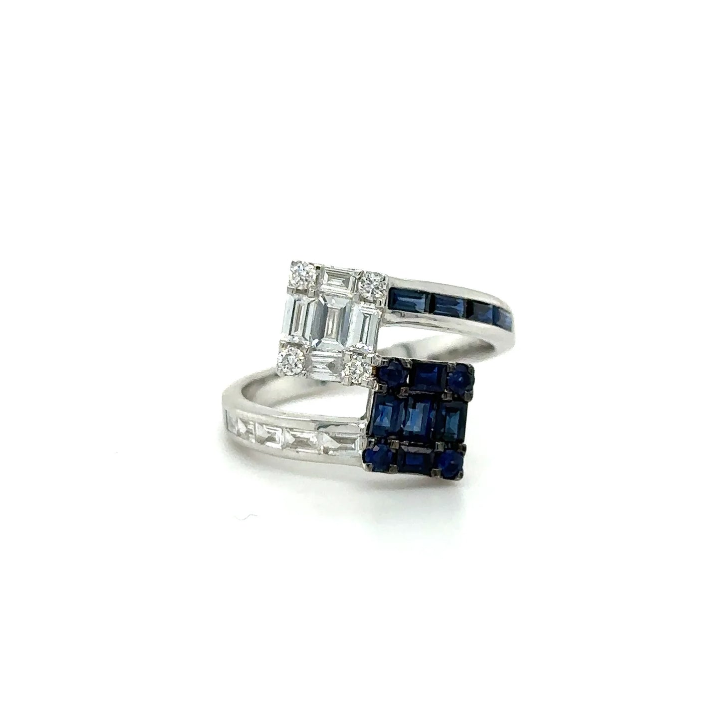 18KT WHITE GOLD SAPPHIRE DIAMOND RING