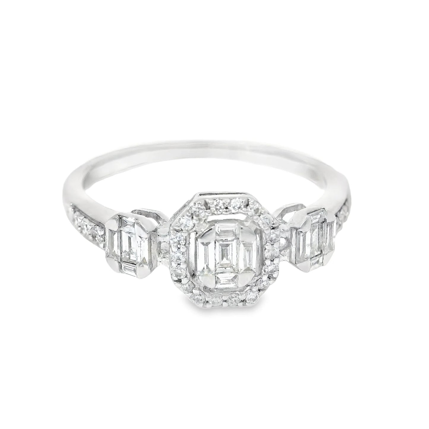 18KT WHITE GOLD DIAMOND RING