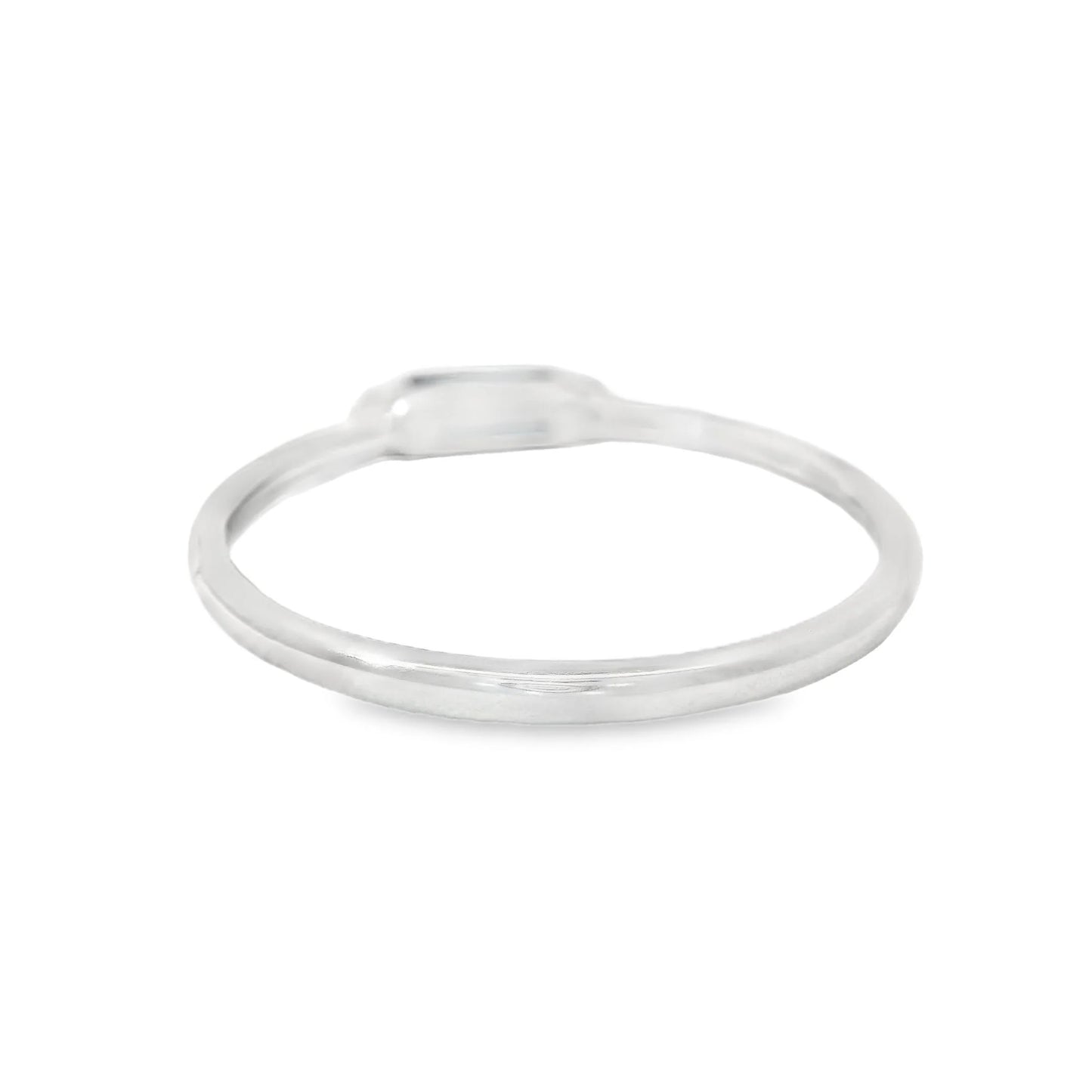 18KT WHITE GOLD BLUE SAPPHIRE AND DIAMOND RING