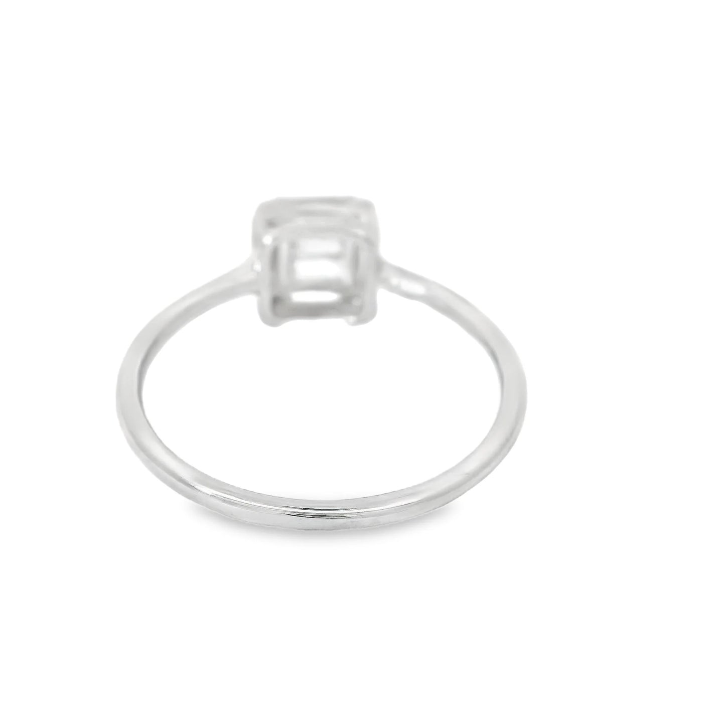 18KT WHITE GOLD DIAMOND RING