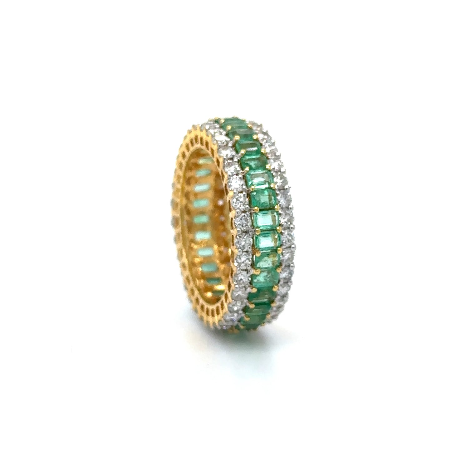 18KT YELLOW GOLD EMERALD DIAMOND RING