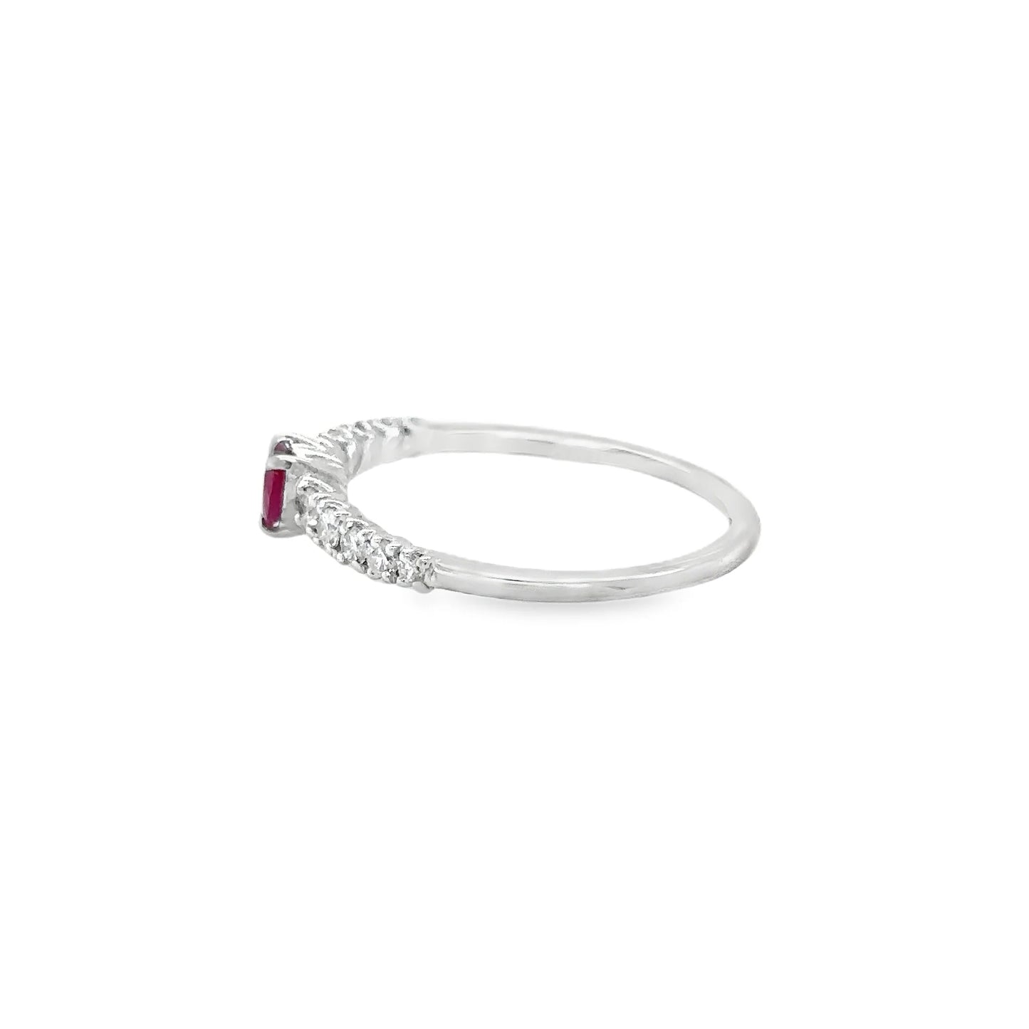 18KT WHITE GOLD HEART RUBY AND DIAMONDS RING