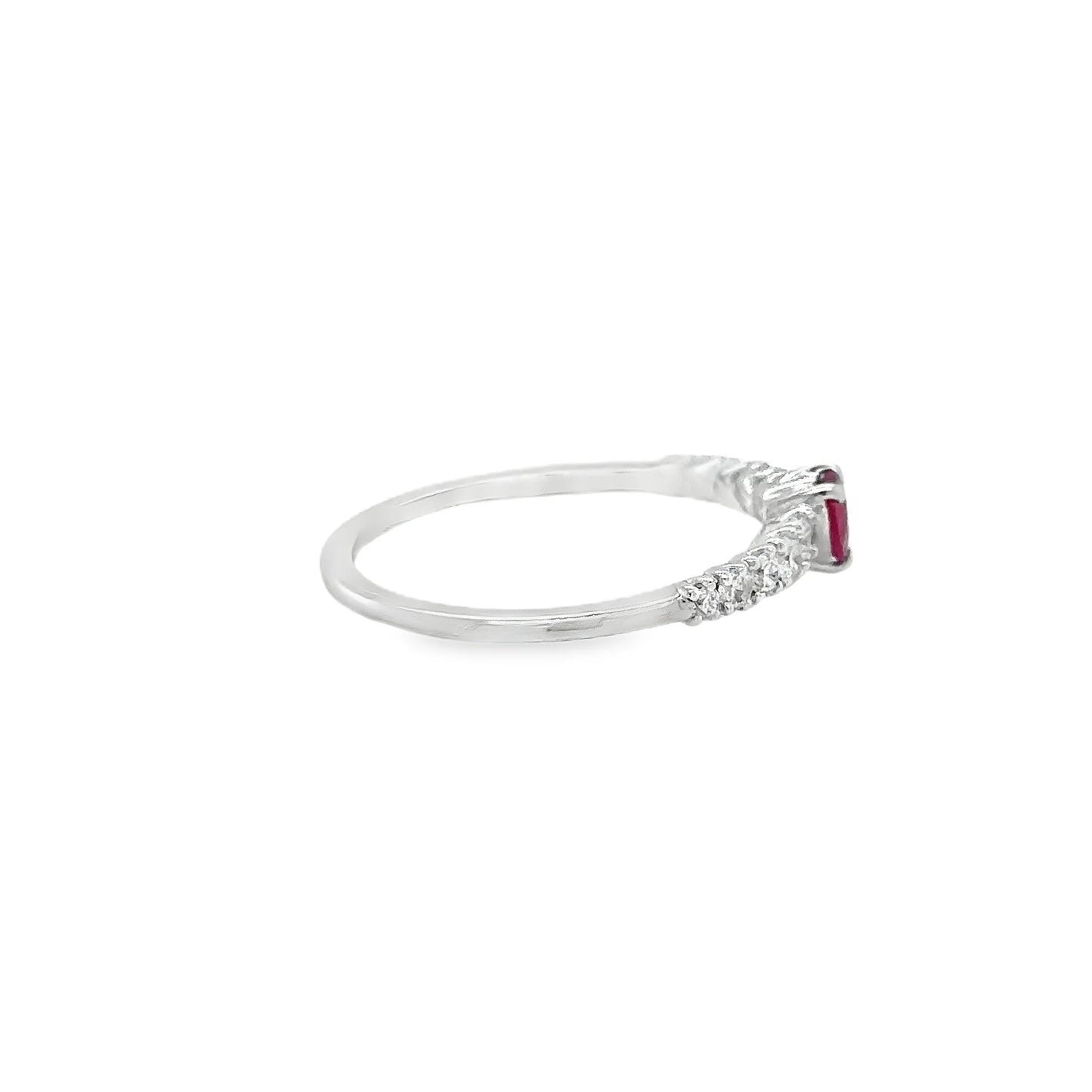 18KT WHITE GOLD HEART RUBY AND DIAMONDS RING