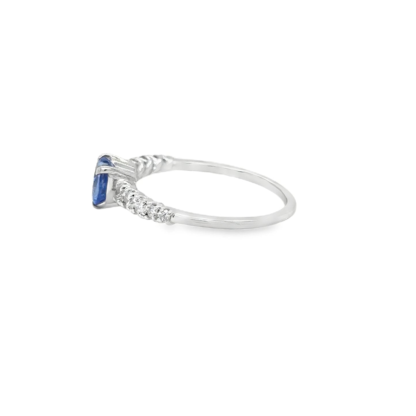 18KT WHITE GOLD HEART SHAPED BLUE SAPPHIRE DIAMOND RING