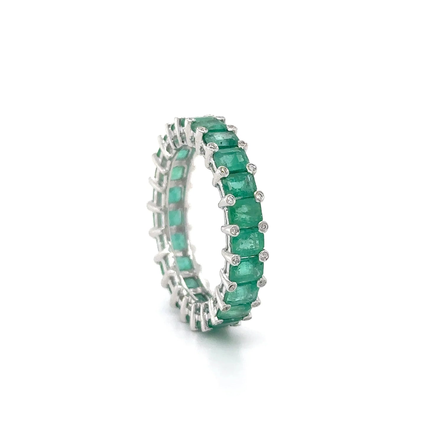 14KT WHITE GOLD EMERALD AND DIAMONDS RING