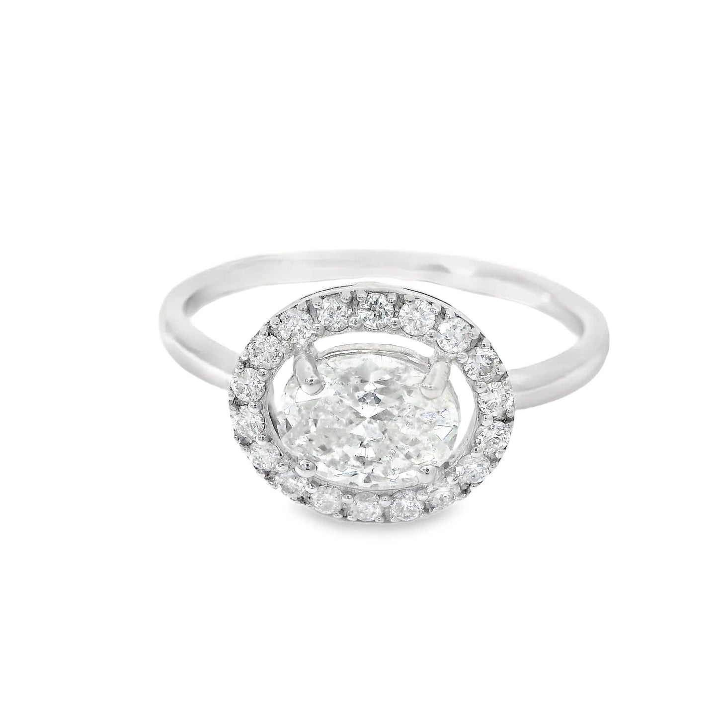 18KT WHITE GOLD DIAMOND RING