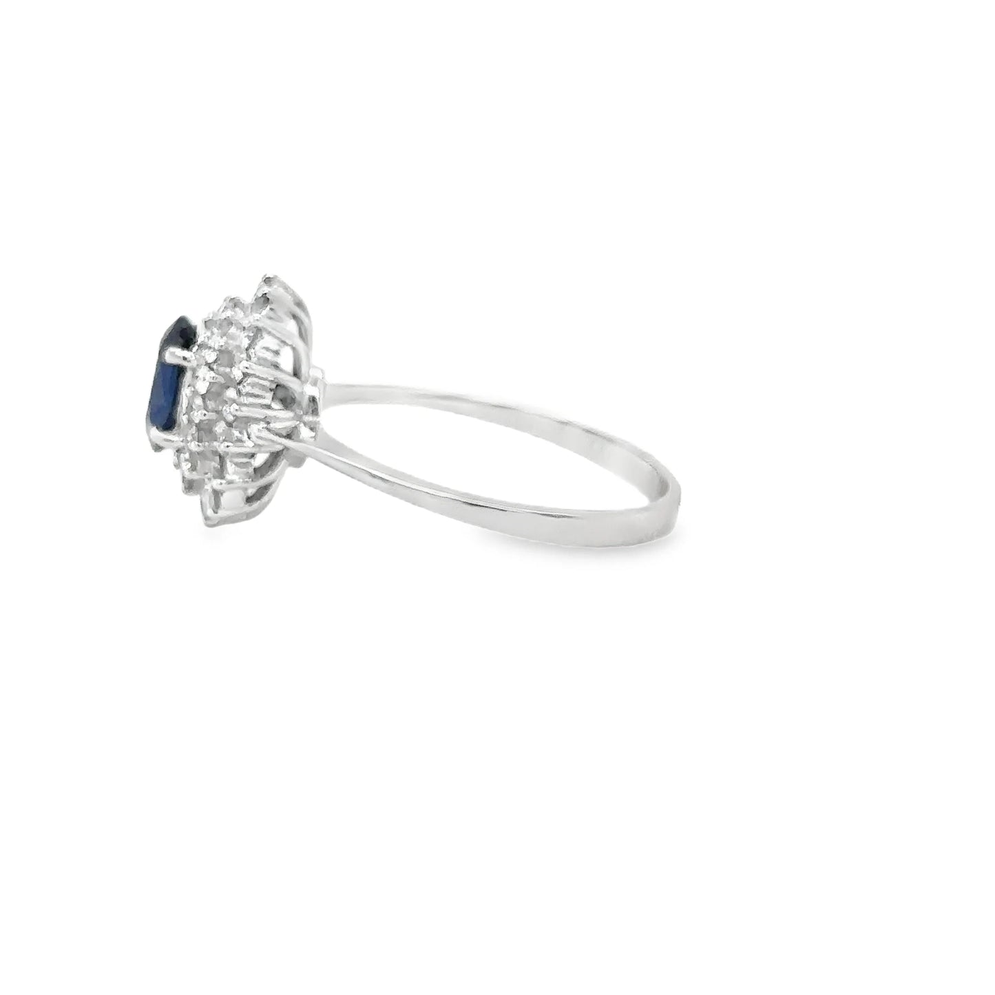18KT WHITE GOLD BLUE SAPPHIRE AND DIAMONDS RING