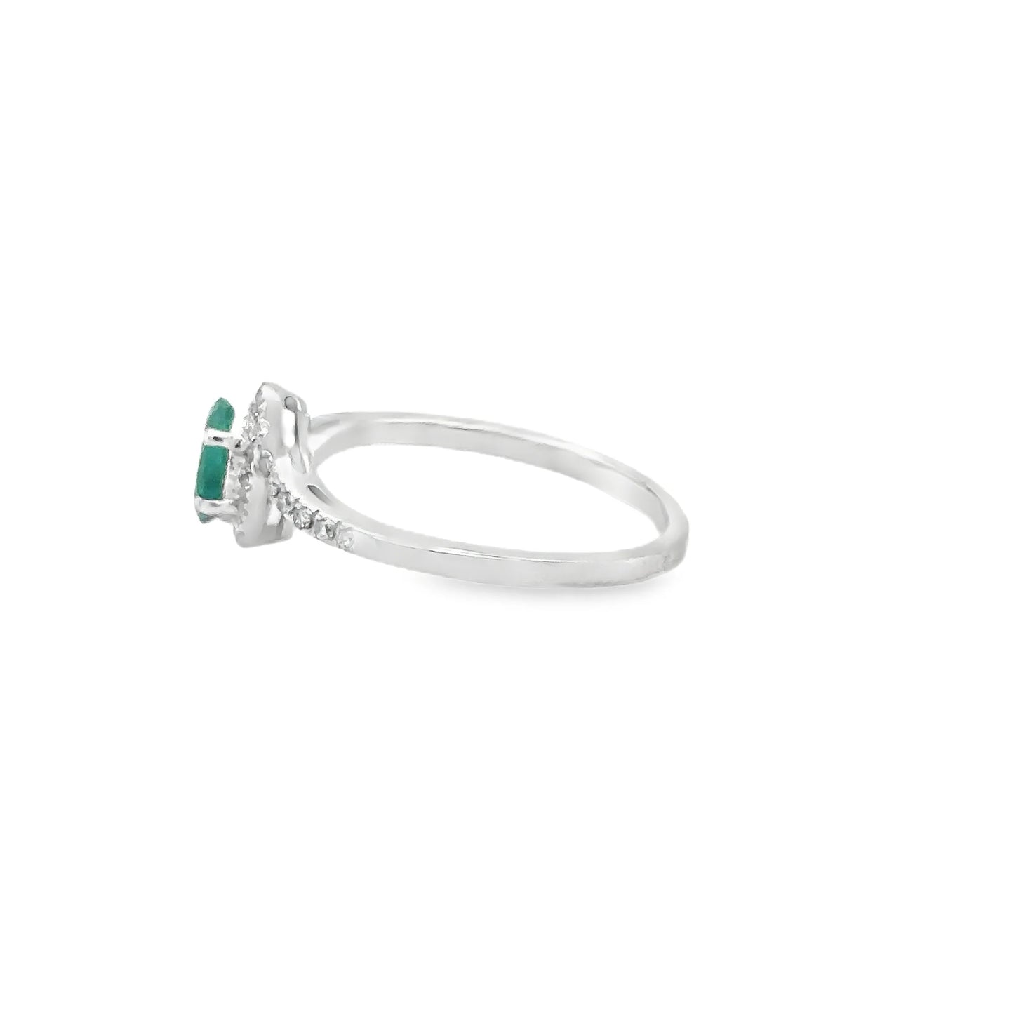 18KT WHITE GOLD EMERALD AND DIAMONDS RING
