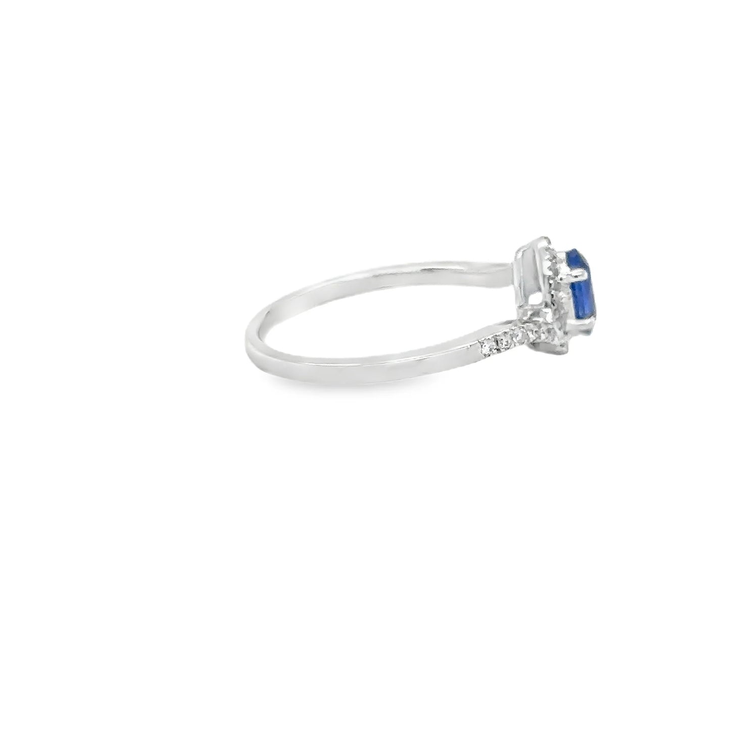 18KT WHITE GOLD BLUE SAPPHIRE AND DIAMONDS RING