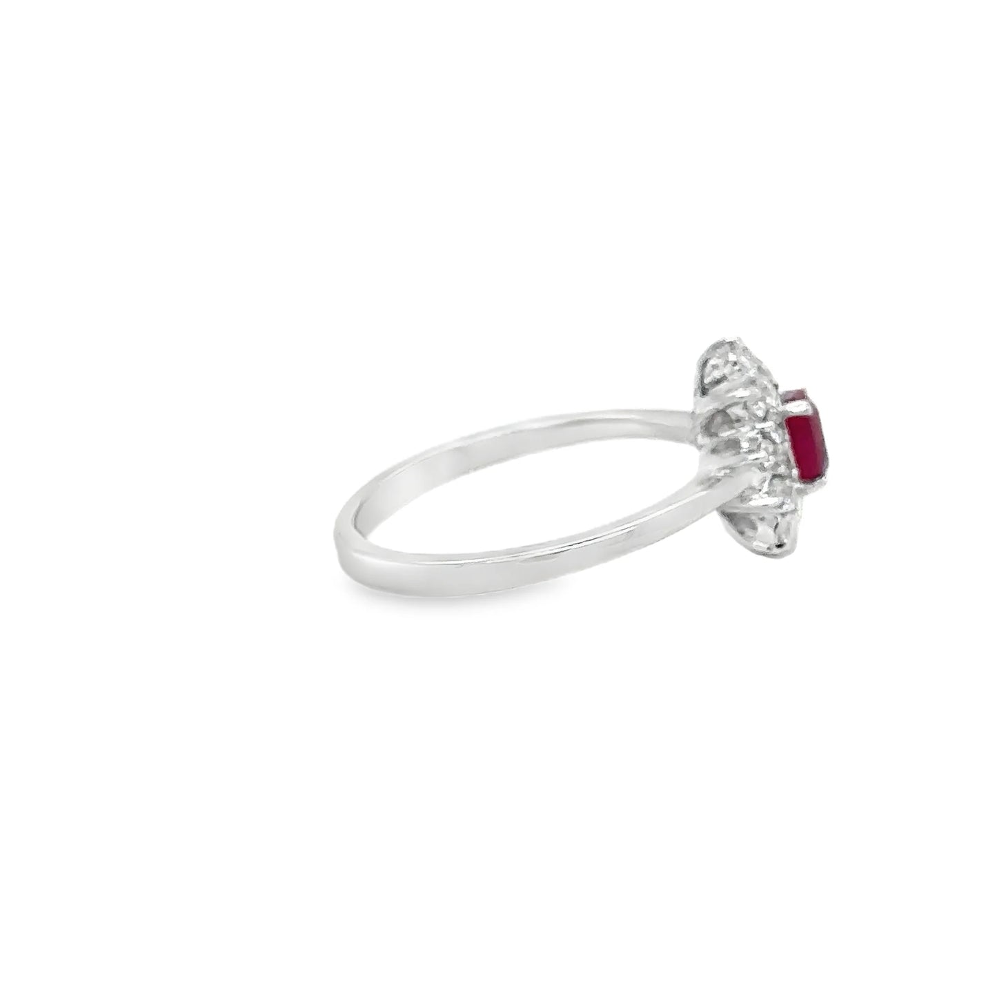 18KT WHITE GOLD RUBY AND DIAMONDS RING