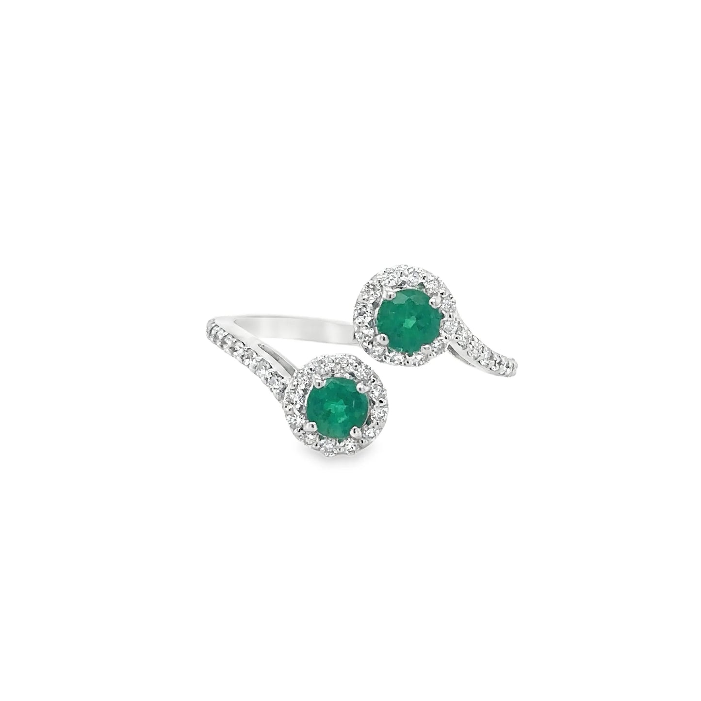 18KT WHITE GOLD EMERALD AND DIAMONDS RING
