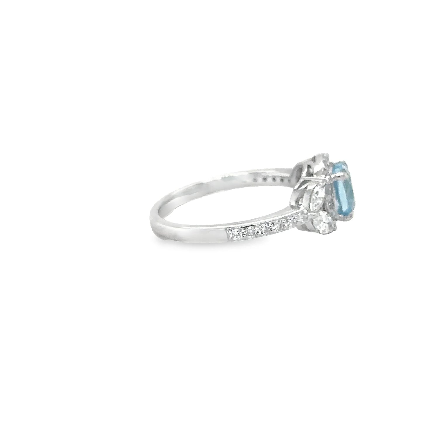 14KT WHITE GOLD AQUAMARINE AND DIAMOND RING