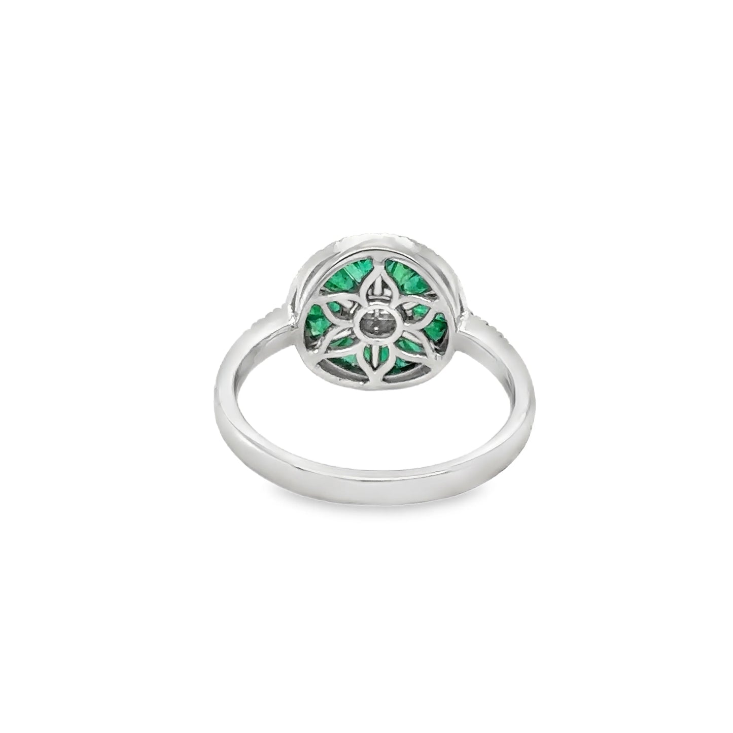 14KT WHITE GOLD EMERALD AND DIAMONDS ROUND RING