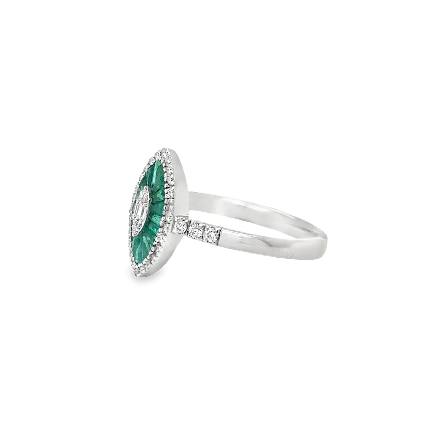14KT WHITE GOLD EMERALD AND DIAMONDS MARQUISE RING