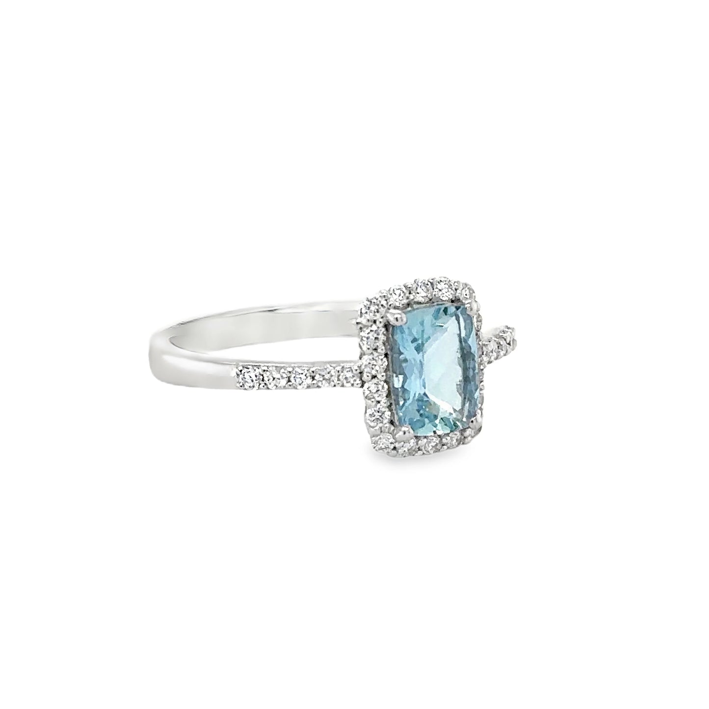 14KT GOLD AQUAMARINE AND DIAMONDS RING