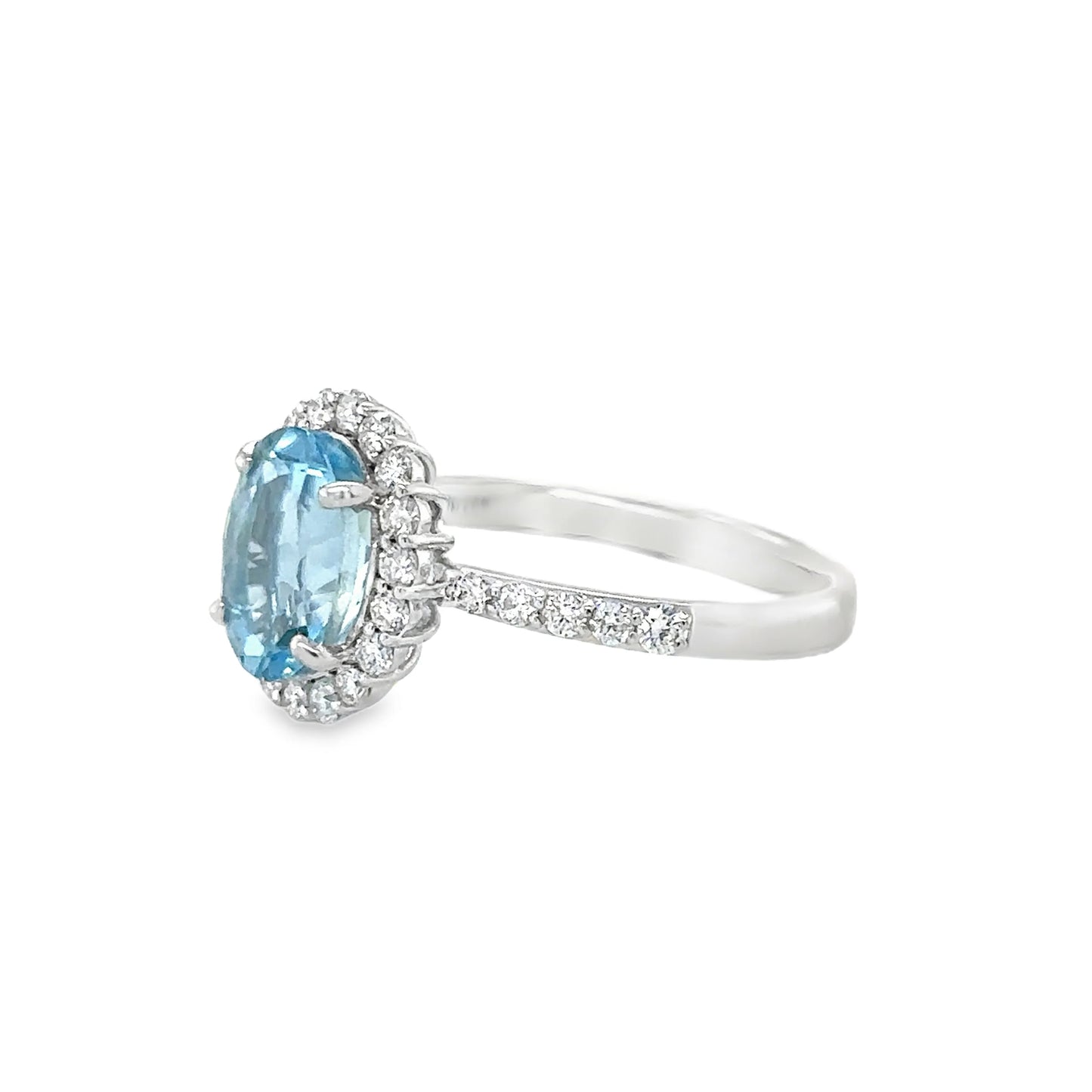 14KT GOLD AQUAMARINE AND DIAMONDS RING