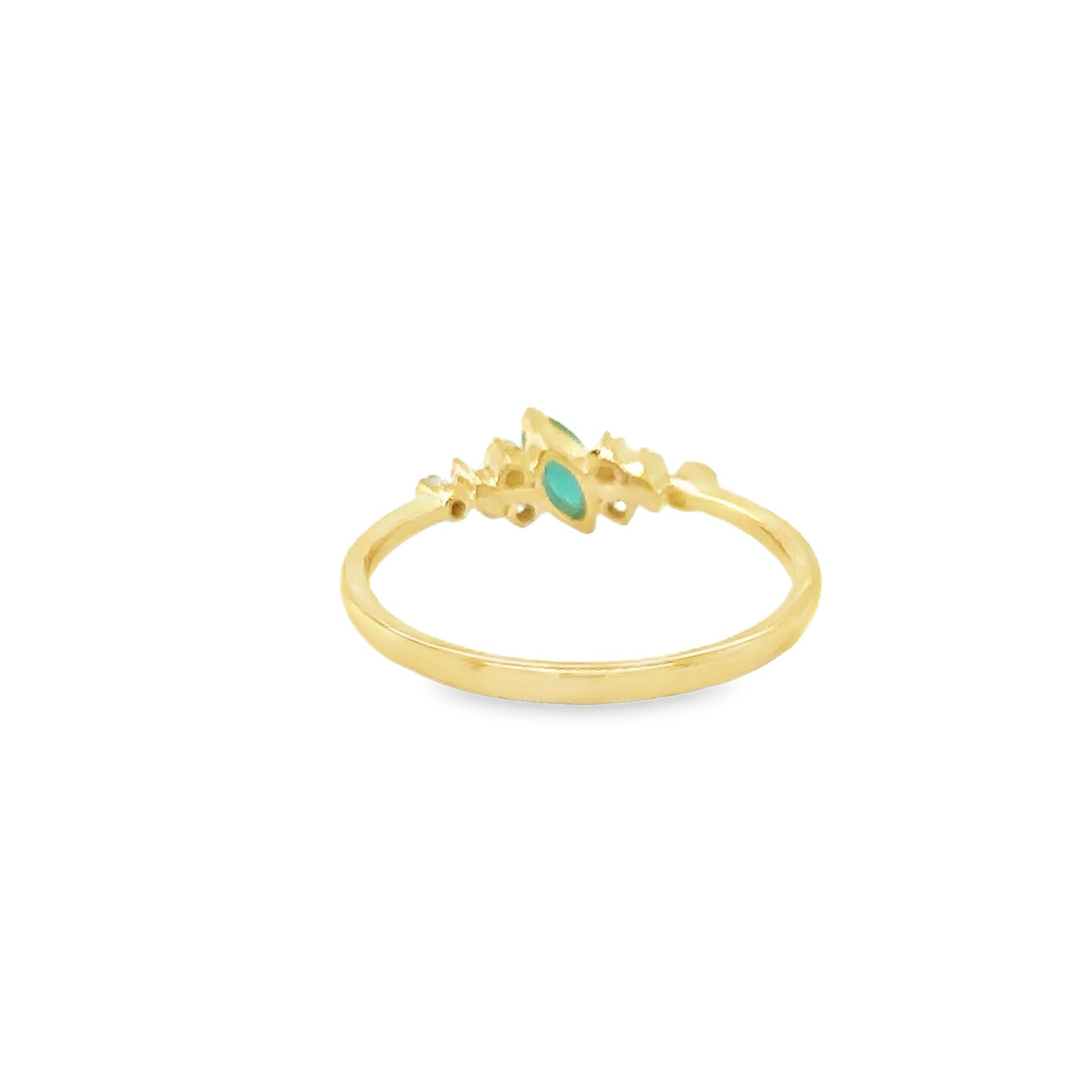 14KT YELLOW GOLD EMERALD AND DIAMOND RING