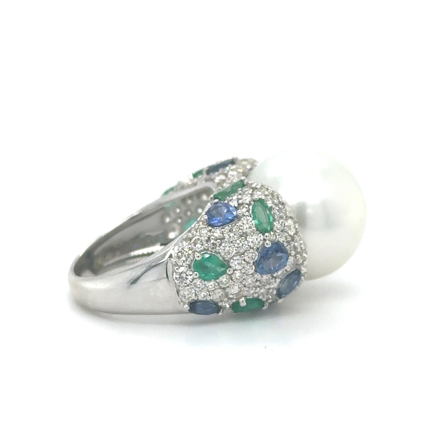 18KT WHITE GOLD PEARL, EMERALD, SAPPHIRE AND DIAMOND RING