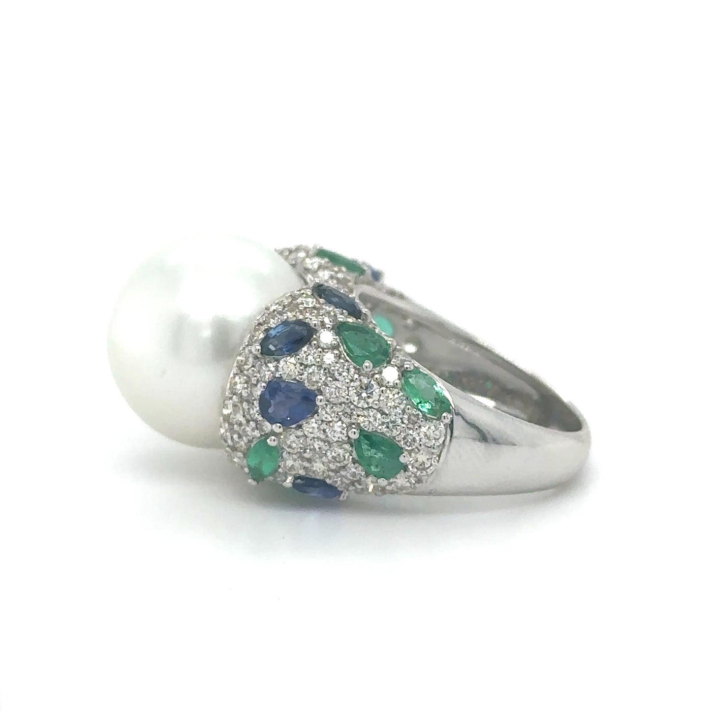 18KT WHITE GOLD PEARL, EMERALD, SAPPHIRE AND DIAMOND RING