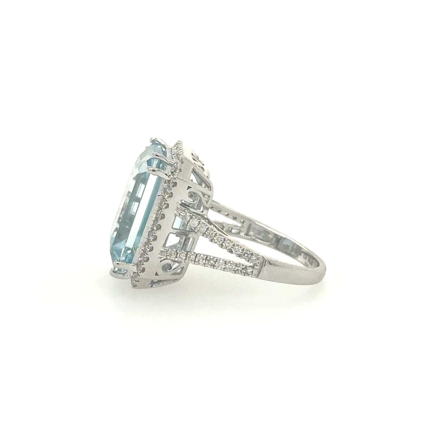 EMERALD SHAPE AQUAMARINE RING WITH DIAMONDS