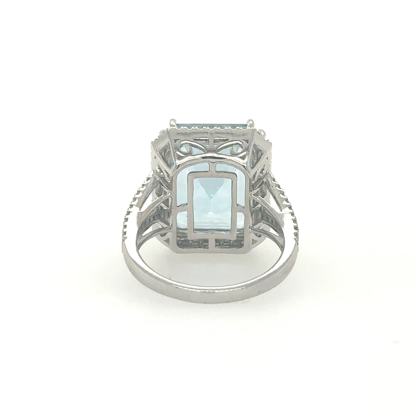 EMERALD SHAPE AQUAMARINE RING WITH DIAMONDS