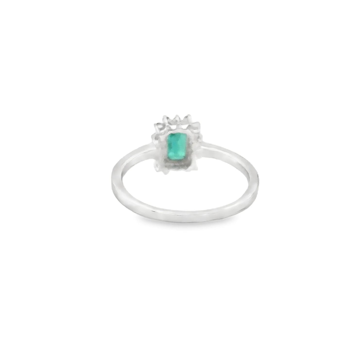 18KT WHITE GOLD EMERALD AND DIAMONDS RING