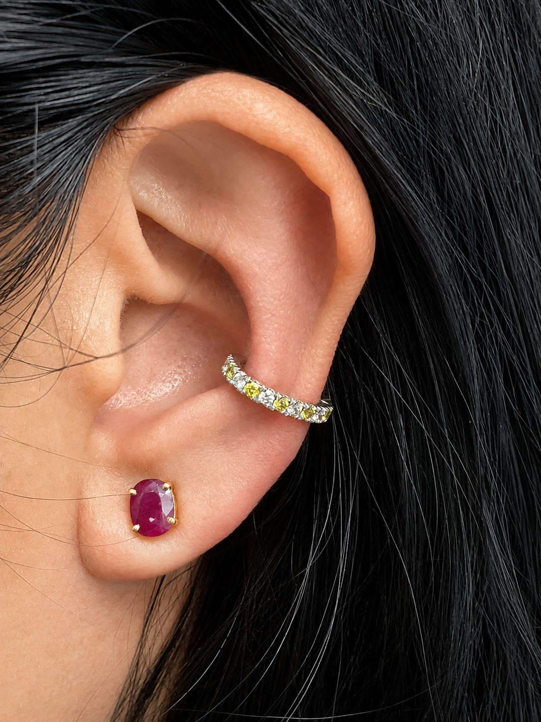 14K WHITE (0.15 CTW) AND YELLOW DIAMOND (0.18-0.20 CTW) APPROXIMATE EARCUFF