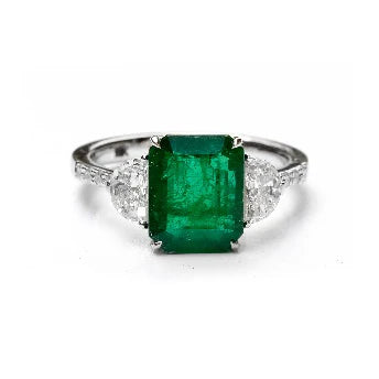 18KT WHITE GOLD EMERALD AND DIAMONDS RING