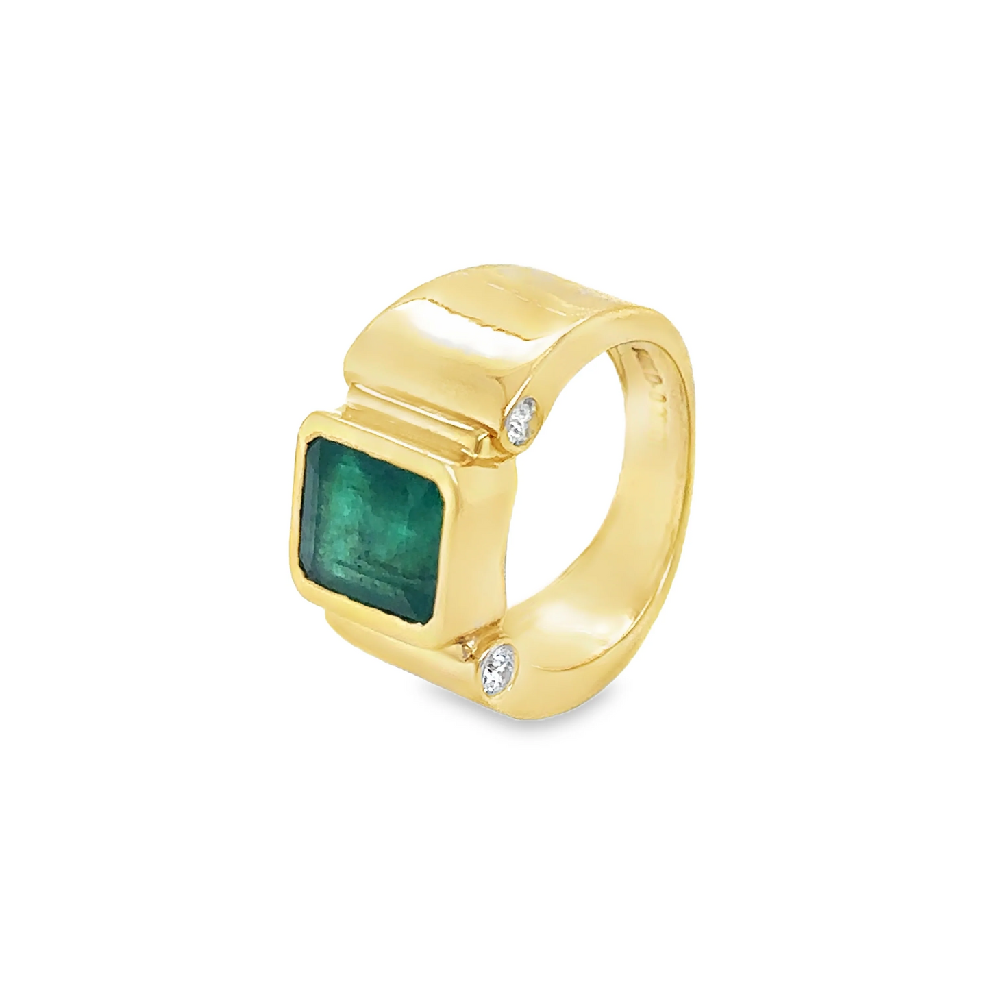 14KT YELLOW GOLD EMERALD AND DIAMOND RING