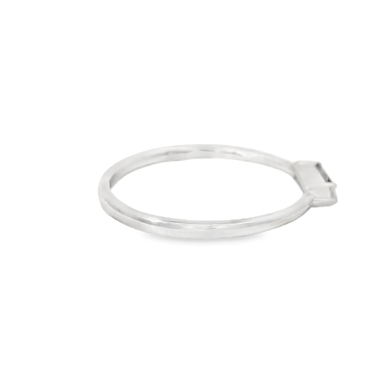 18KT WHITE GOLD RUBY AND DIAMOND RING